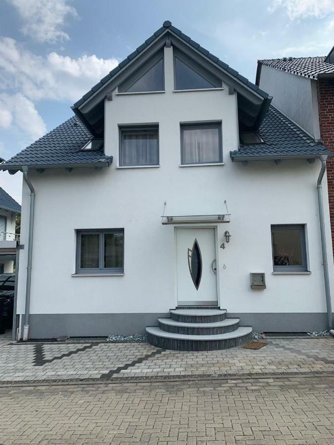 Villa-Seerose ケルン エクステリア 写真